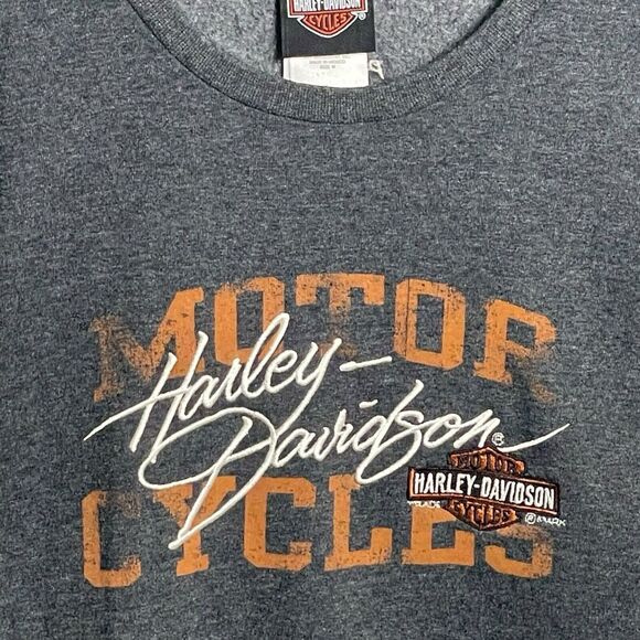 Harley Davidson Sweatshirt - M Grey Women's Rogers AR. Fits more like a small. - Picture 5 of 8